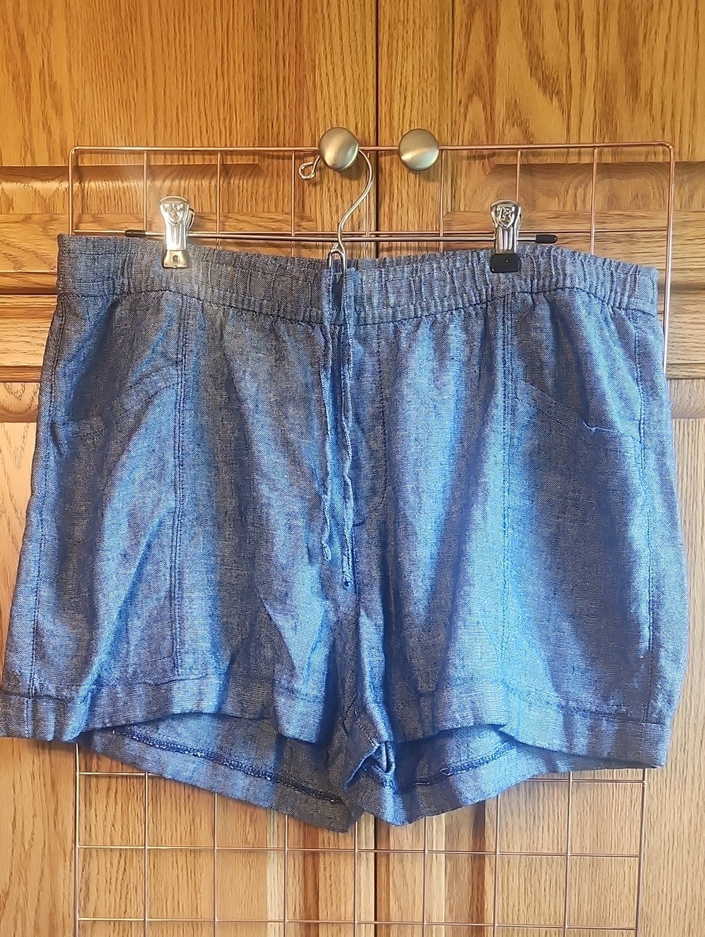 Old Navy High-Waist Linen-Blend Shorts in Chambray, Size L